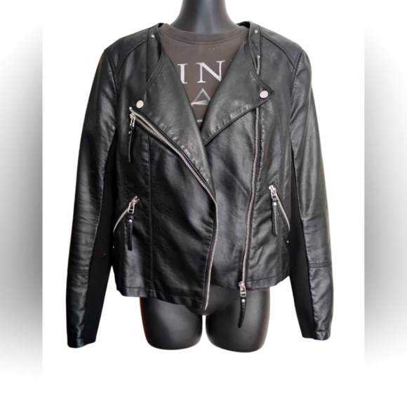 VERO MODA | Black Faux Leather Jacket Size Medium - Picture 9 of 9